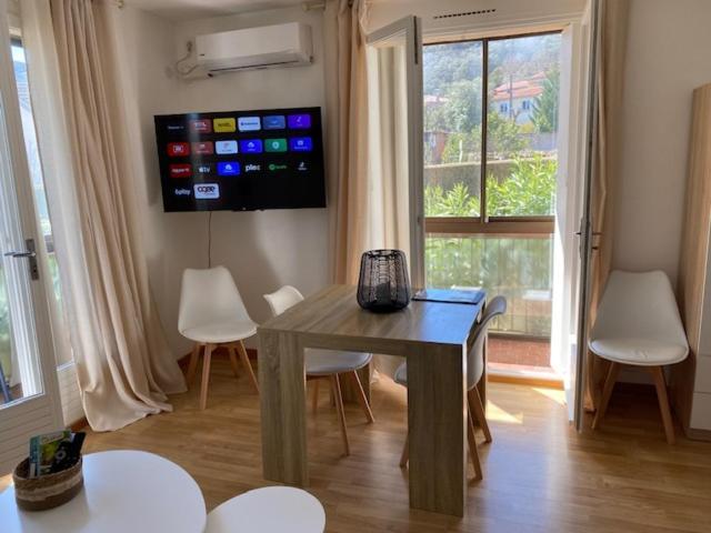 Studio 33 M2 , Climatise, Parking Exterieur Prive Gratuit Amelie-les-Bains-Palalda Exterior photo